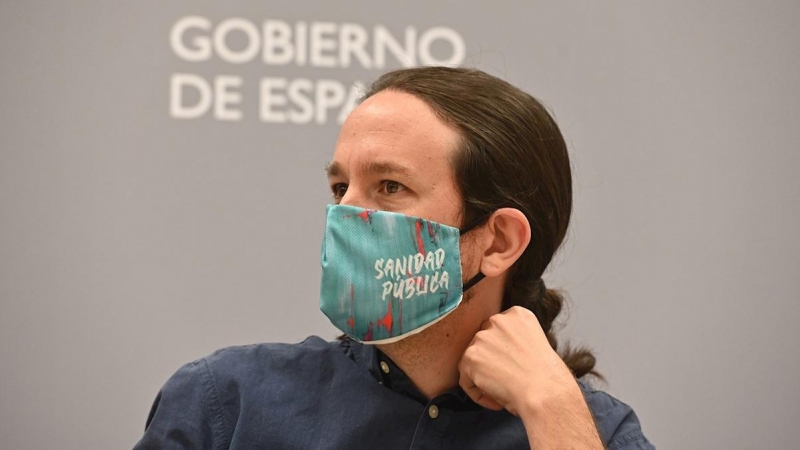 30/07/2020.- El vicepresidente segundo del Gobierno, Pablo Iglesias, asiste a la clausura del acto 'Samudaripen', un encuentro en memoria y reconocimiento a las víctimas del pueblo gitano en el holocausto nazi, que se celebra en la sede de la Vicepreside