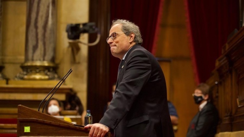 El president de la Generalitat, Quim Torra, en el debat parlamentari sobre la situació política creada després de la decisió de Joan Carles I d'abandonar el territori de l'Estat espanyol. EFE/Enric Fontcuberta