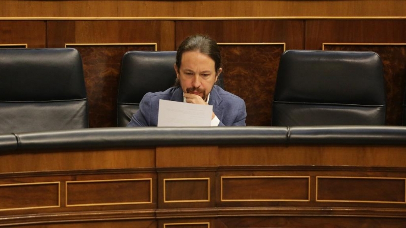 El vicepresidente segundo y líder de Unidas Podemos, Pablo Iglesias, en su escaño durante la primera sesión de control al Gobierno en el Congreso de los Diputados tras el estado de alarma. E.P./Pool