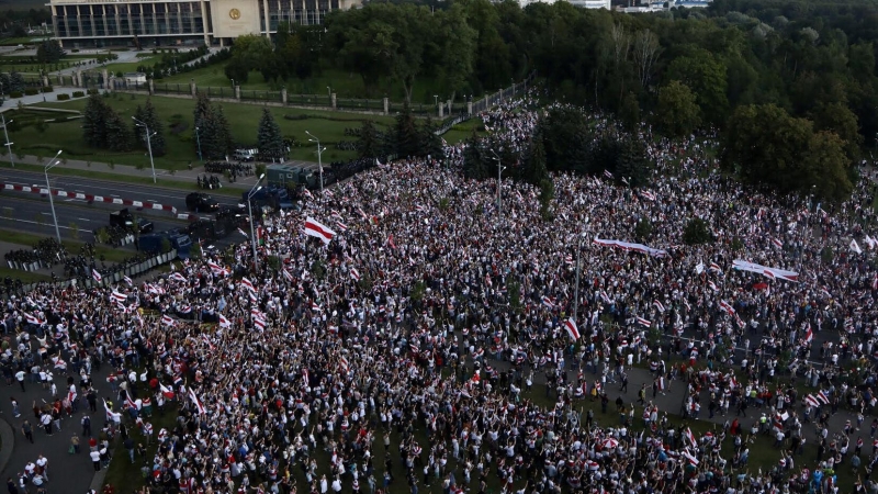 Vista de los manifestantes en Bielorrusia. Fuente: REUTERS.