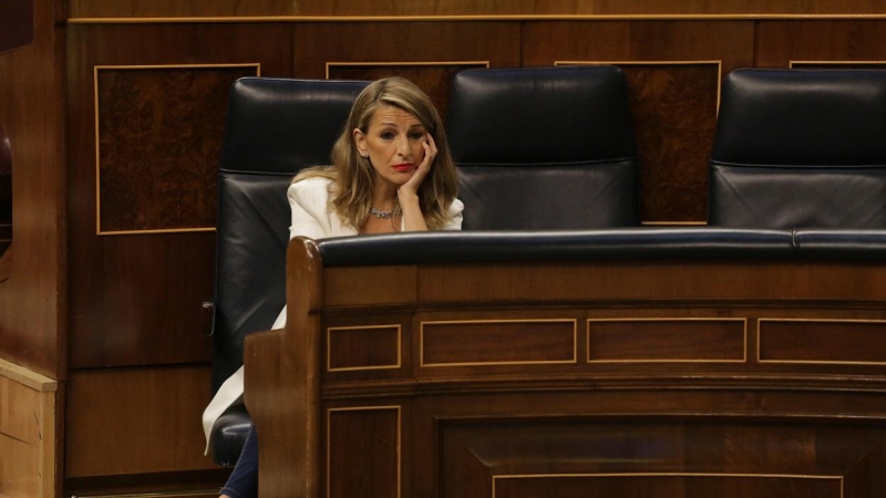 La ministra de Trabajo y Economía Social, Yolanda Díaz, en su escaño en el Congreso de los Diputados. E.P./Pool