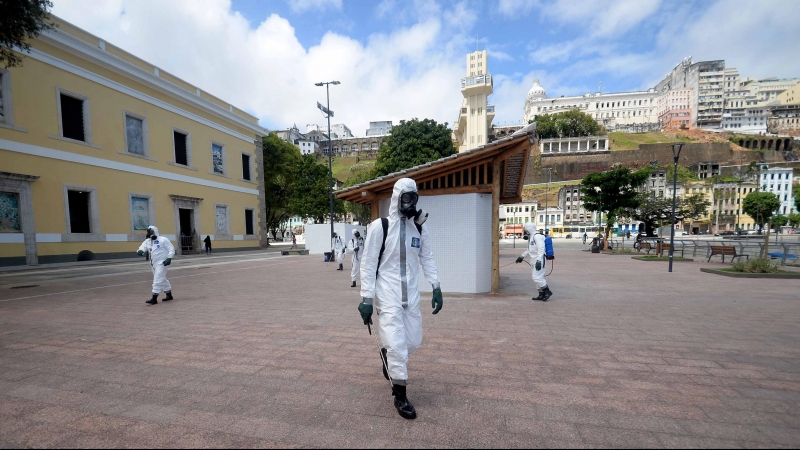 Desinfección en las zonas turísticas de Salvador (Bahía). JEFFERSON PEIXOTO