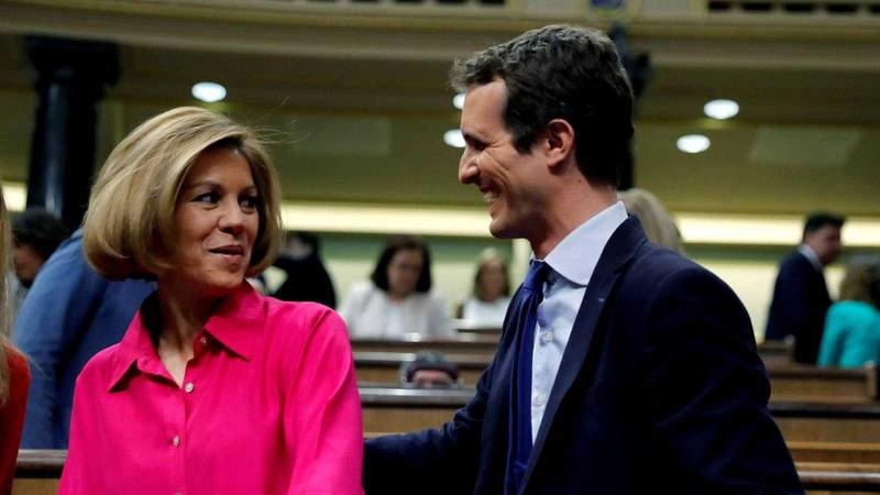 La exsecretaria general del PP, María Dolores de Cospedal y el actual líder del partido, Pablo Casado, en el Congreso. EFE