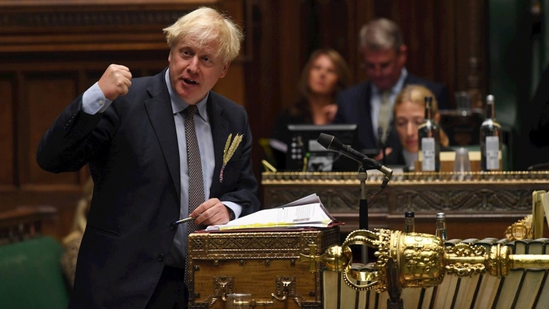 El primer ministro Boris Johnson en la Cámara de los Comunes (Londres). /EFE