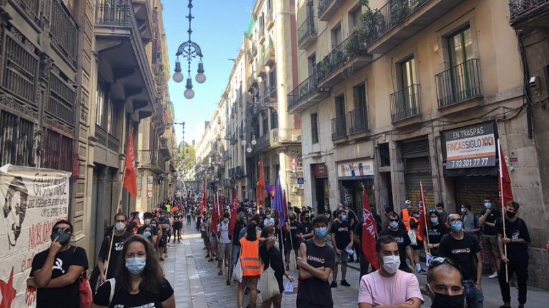La concentració d'homenatge a Gustau Muñoz, que s'ha fet al carrer Ferran de Barcelona. @CUPNacional