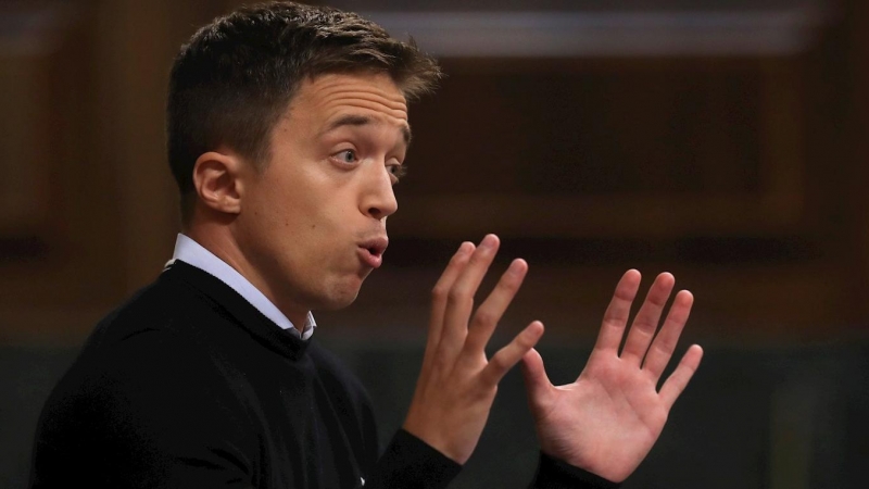 El líder de Más País, Íñigo Errejón, durante su intervención en el pleno del Congreso celebrado este martes. EFE/Kiko Huesca