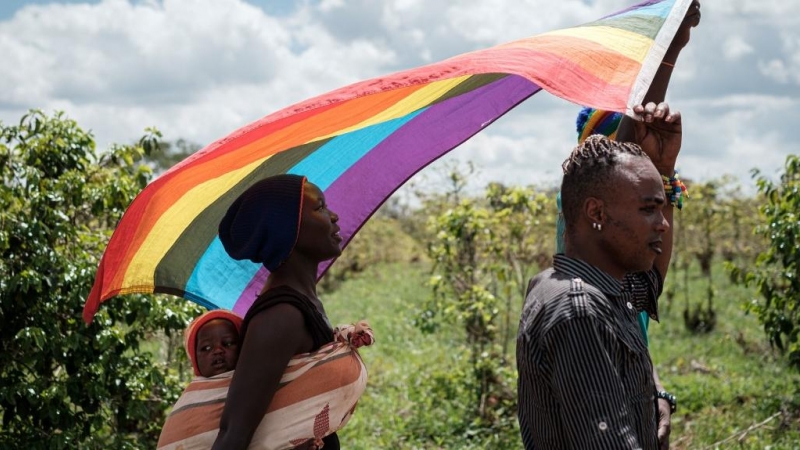 Refugiados LGBT de Sudán del Sur, Uganda y la República Democrática del Congo protestan para exigir su protección en la oficina del Alto Comisionado de las Naciones Unidas para los Refugiados (ACNUR) en Nairobi, Kenia, el 17 de mayo de 2019. - AFP