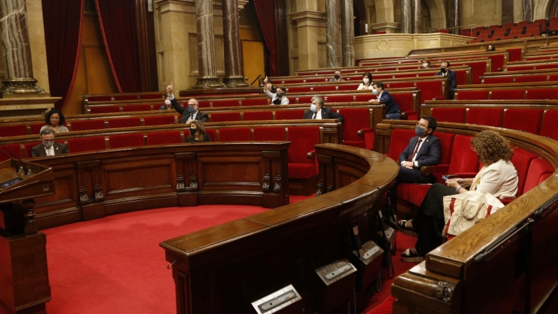 Un moment de la votació de propostes de resolució al ple del Parlament. ACN/Guillem Roset