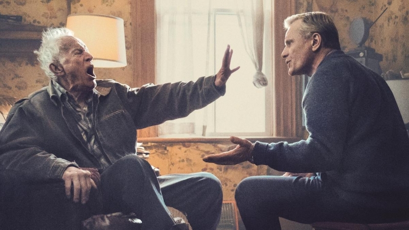 Los protagonistas Lance Henriksen y Viggo Mortensen, en una escena de la película.- CARAMEL FILMS