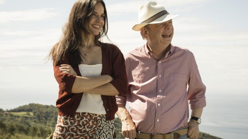 Elena Anaya y Wallace Shawn, en una escena de la película.- MEDIAPRO