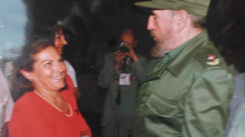 Rocío Fernández Gallardo, con Fidel Castro. / ARCHIVO FAMILIAR