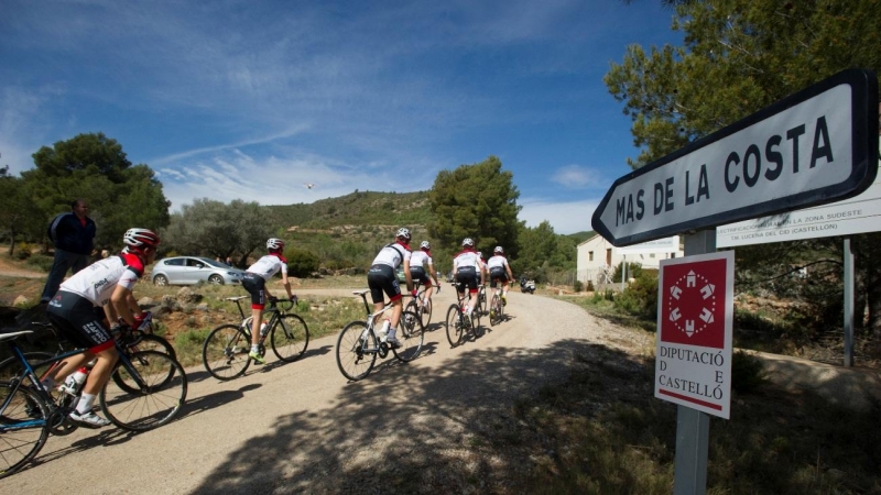 Con 31 rutas para todos los niveles y 19 caminos para la bicicleta de montaña, Castellón es la tierra donde se funden turismo y ciclismo.