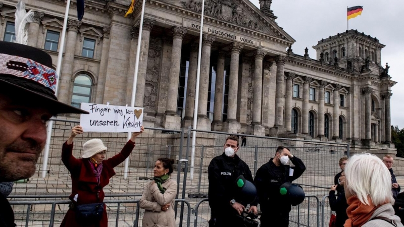 Manifestación contra las medidas por las medidas anti-covid en Berlín. - EFE