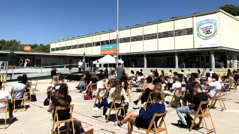 La foto és una actividad universitaria Erasmus, el International Welcome Days de la Universitat Autònoma de Barcelona (UAB), con medidas anticovid / UAB