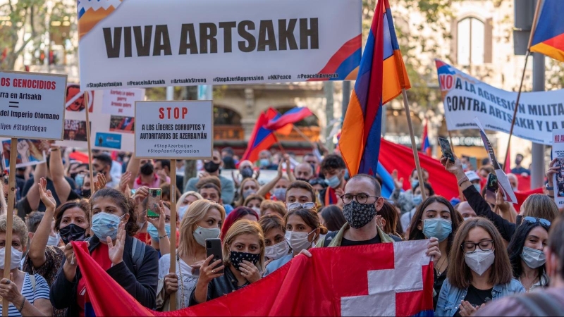 Concentració a Barcelona del passat 30 de setembre de rebuig al conflicte, convocada per la comunitat armènia davant del consolat de Turquia. @ACA_Barcelona