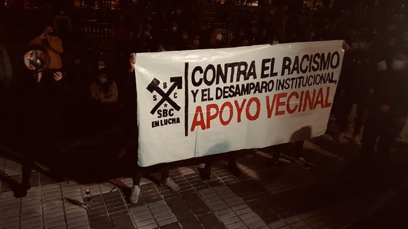 Marcha en San Blas contra el fascismo y el racismo. Twitter del PCM.