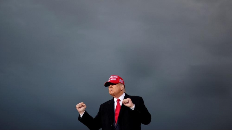 Donald Trump durante un acto de campaña en Muskegon. REUTERS/Carlos Barria.