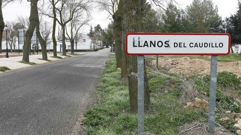 Entrada al pueblo Llanos del Caudillo.