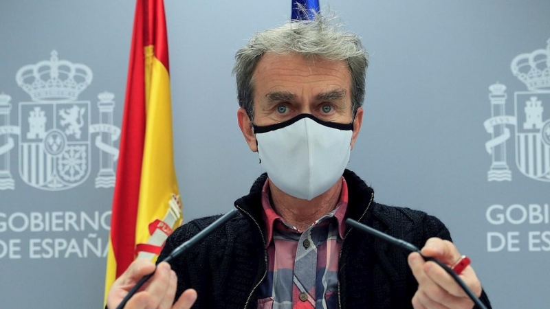 MADRID, 19/10/2020.- El Director del Centro de Coordinación de Alertas y Emergencias Sanitarias, Fernando Simón, este lunes, durante la rueda de prensa en el Ministerio de Sanidad en Madrid.- EFE/Fernando Alvarado