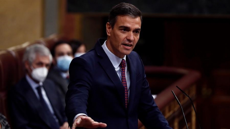 El presidente del Gobierno, Pedro Sánchez, interviene en la segunda sesión del debate de moción de censura presentada por Vox, este jueves en el Congreso. EFE/Mariscal