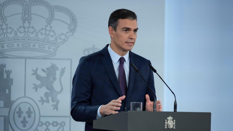 MADRID, 23/10/2020.- El presidente del Gobierno, Pedro Sánchez, da una rueda de prensa en el Palacio de La Moncloa, en Madrid, este viernes. EFE/Pool Moncoa/Borja Puig de la Bellacasa