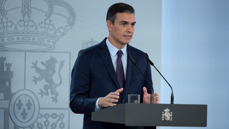 MADRID, 23/10/2020.- El presidente del Gobierno, Pedro Sánchez, da una rueda de prensa en el Palacio de La Moncloa, en Madrid, este viernes. EFE/Pool Moncoa/Borja Puig de la Bellacasa