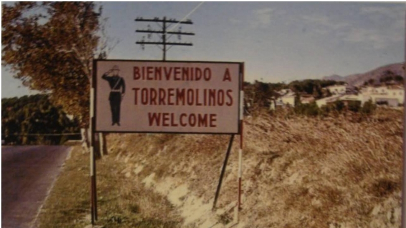 Cartel de bienvenida a Torremolinos. Ayuntamiento de Málaga. Cortesía de la Asociación Pasaje Begoña
