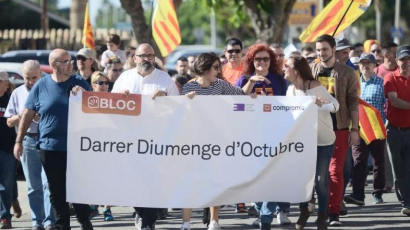 La delegació del Bloc, una de les organitzacions que participen cada any en l'Aplec del Puig. BLOC