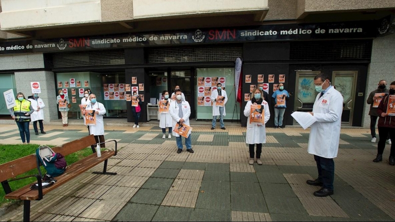 27/10/2020.- El Sindicato Médico de Navarra realiza este martes un acto de protesta bajo el lema “Salvemos la Sanidad'.