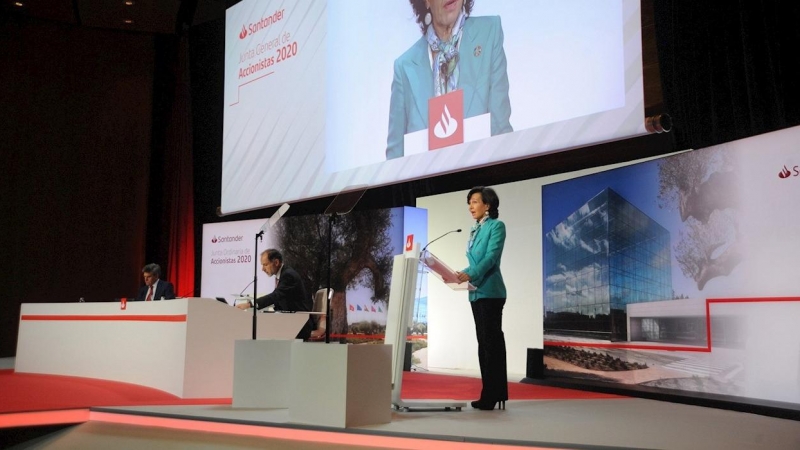 La presidenta del Banco Santander, Ana Botín, durante su intervención en la junta de accionistas. EFE/Banco Santander