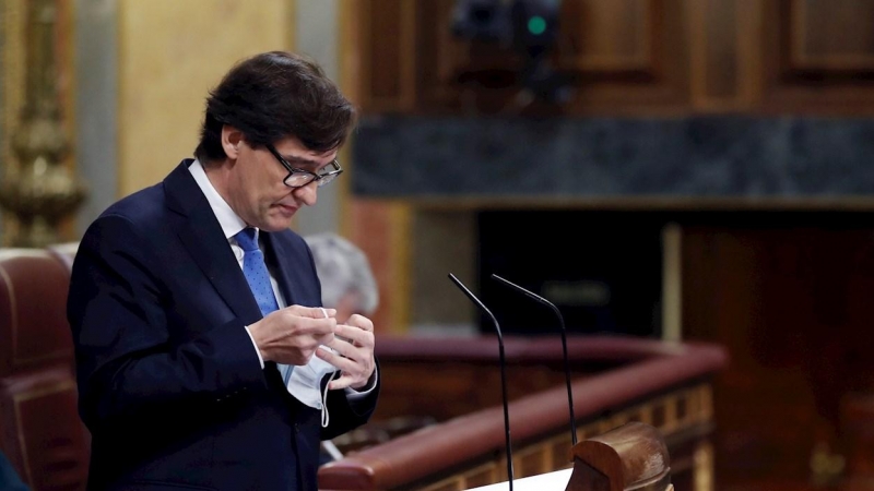 El ministro de Sanidad, Salvador Illa, al inicio de su intervención en el Congreso que este jueves debate y vota la prórroga del estado de alarma durante seis meses.