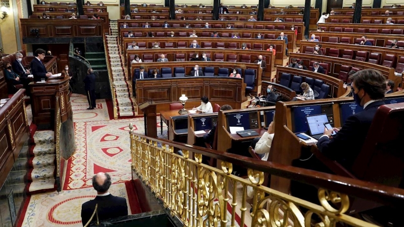 El ministro de Sanidad, Salvador Illa, al inicio de su intervención en el Congreso que este jueves debate y vota la prórroga del estado de alarma durante seis meses.