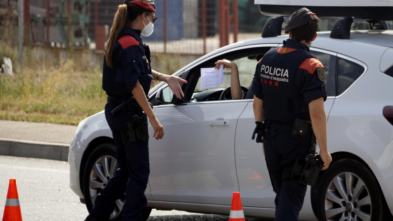 Control policial dels Mossos durant el confinament perimetral del Segrià de l'estiu.