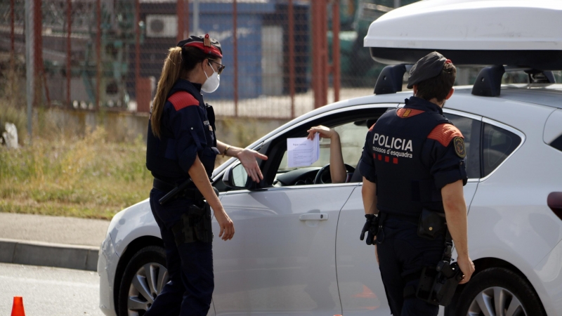 Control policial dels Mossos durant el confinament perimetral del Segrià de l'estiu.