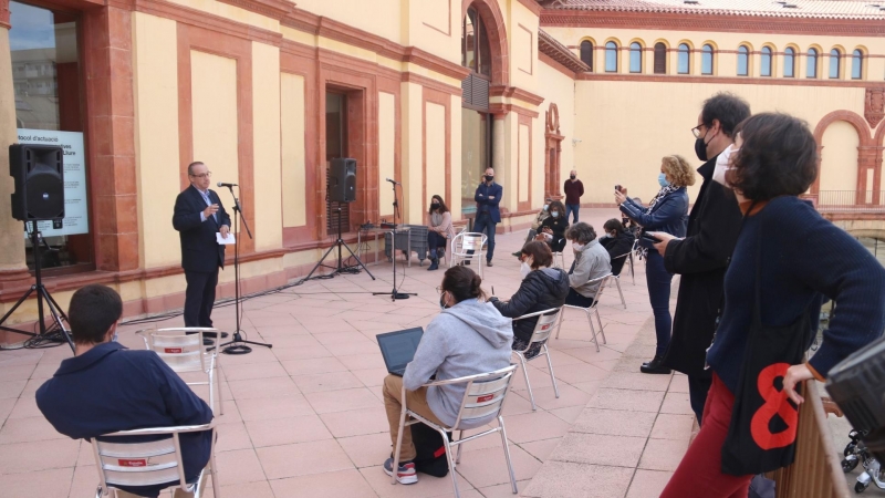 Presentació de la campanya ‘Si la cultura et toca, ara et toca a tu’ a la terrassa del Teatre Lliure de Montjuïc.