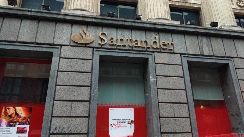 Oficina de Banco Santander en Bilbao. E.P.