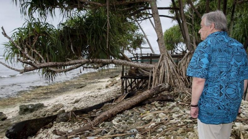 El secretario general de la ONU, António Guterres, visitó Tuvalu para concienciar sobre la crisis climática.