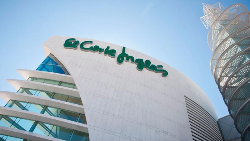 El logo de El Corte Ingles, en uno de sus establecimientos.