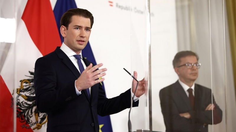 El canciller Sebastian Kurz durante su rueda de prensa anunciando el confinamiento.