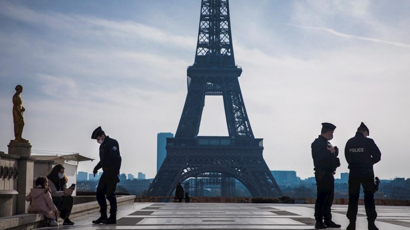 Francia descarta poner fin al confinamiento a corto plazo