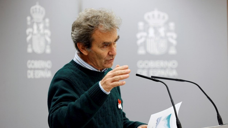 El director del Centro de Coordinación de Alertas y Emergencias Sanitarias, Fernando Simón, ofrece una rueda de prensa este jueves en Madrid para actualizar la situación de la pandemia.