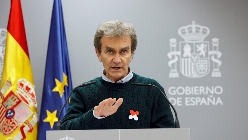 El director del Centro de Coordinación de Alertas y Emergencias Sanitarias, Fernando Simón, ofrece una rueda de prensa este jueves en Madrid para actualizar la situación de la pandemia.