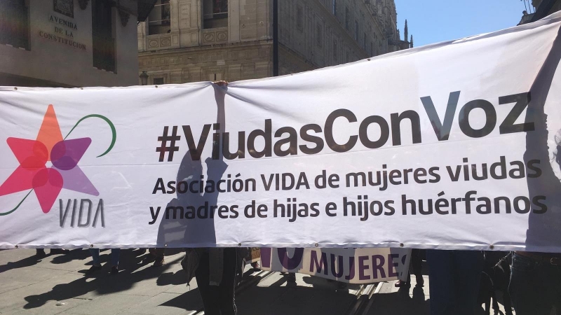 Las mujeres sin pensión de viudedad denuncian la discriminación que sufren por haber sido parejas de hecho.