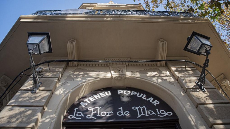 Façana de l'ateneu popular Flor de maig.