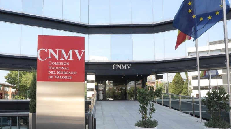 Entrada principal de la sede de la Comisión Nacional del Mercado de Valores (CNMV) en Madrid.