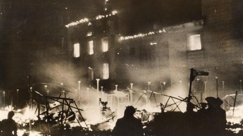 Incendio en la plaza del Carmen de Madrid.