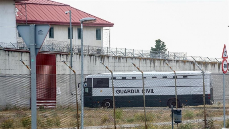 Llegada del furgón de la Guardia Civil a la cárcel de Valdemoro de Madrid.