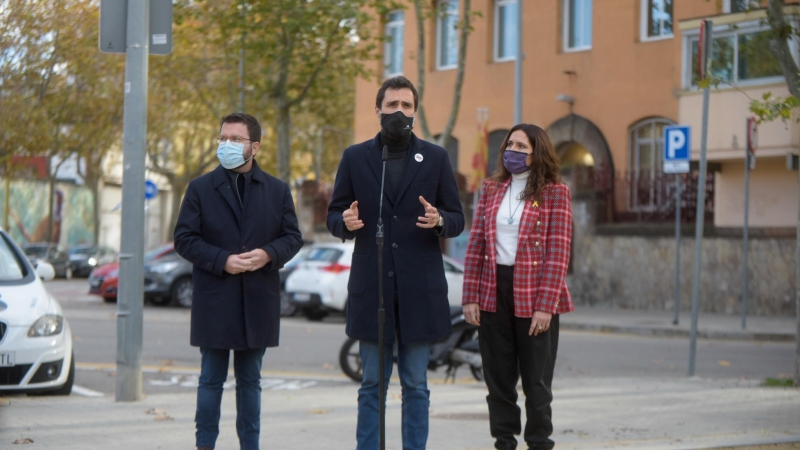 Torrent en un parlament a les portes de la presó de Wad Ras on han visitat a Carme Forcadell, juntament amb Aragonès i Vilagrà.