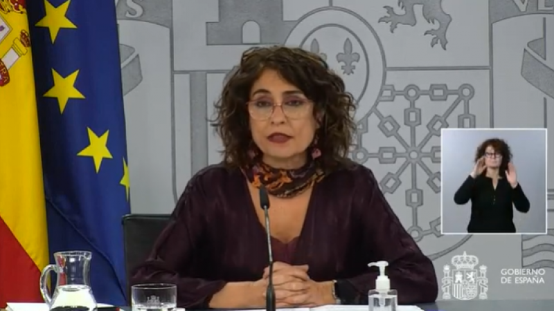 La ministra de Hacienda y portavoz del Gobierno, María Jesús Montero, en una rueda de prensa.