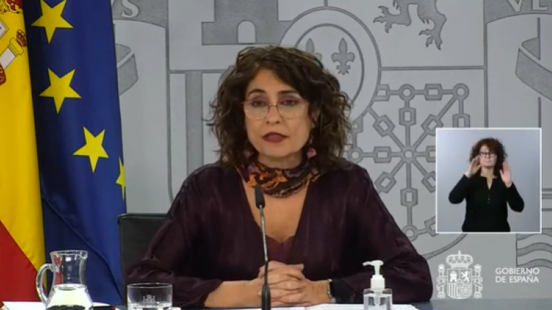 La ministra de Hacienda y portavoz del Gobierno, María Jesús Montero, en una rueda de prensa.